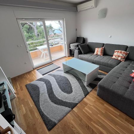 Apartment Popeye Макарска Екстериор снимка