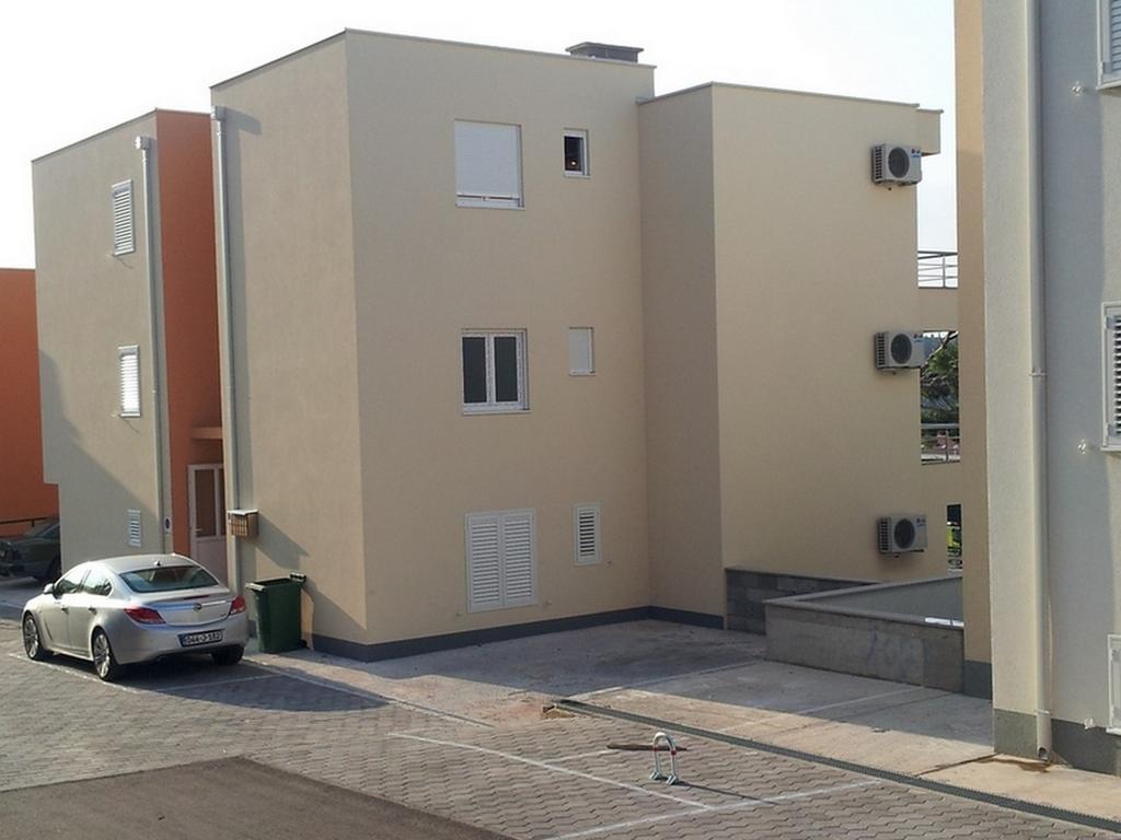 Apartment Popeye Макарска Екстериор снимка